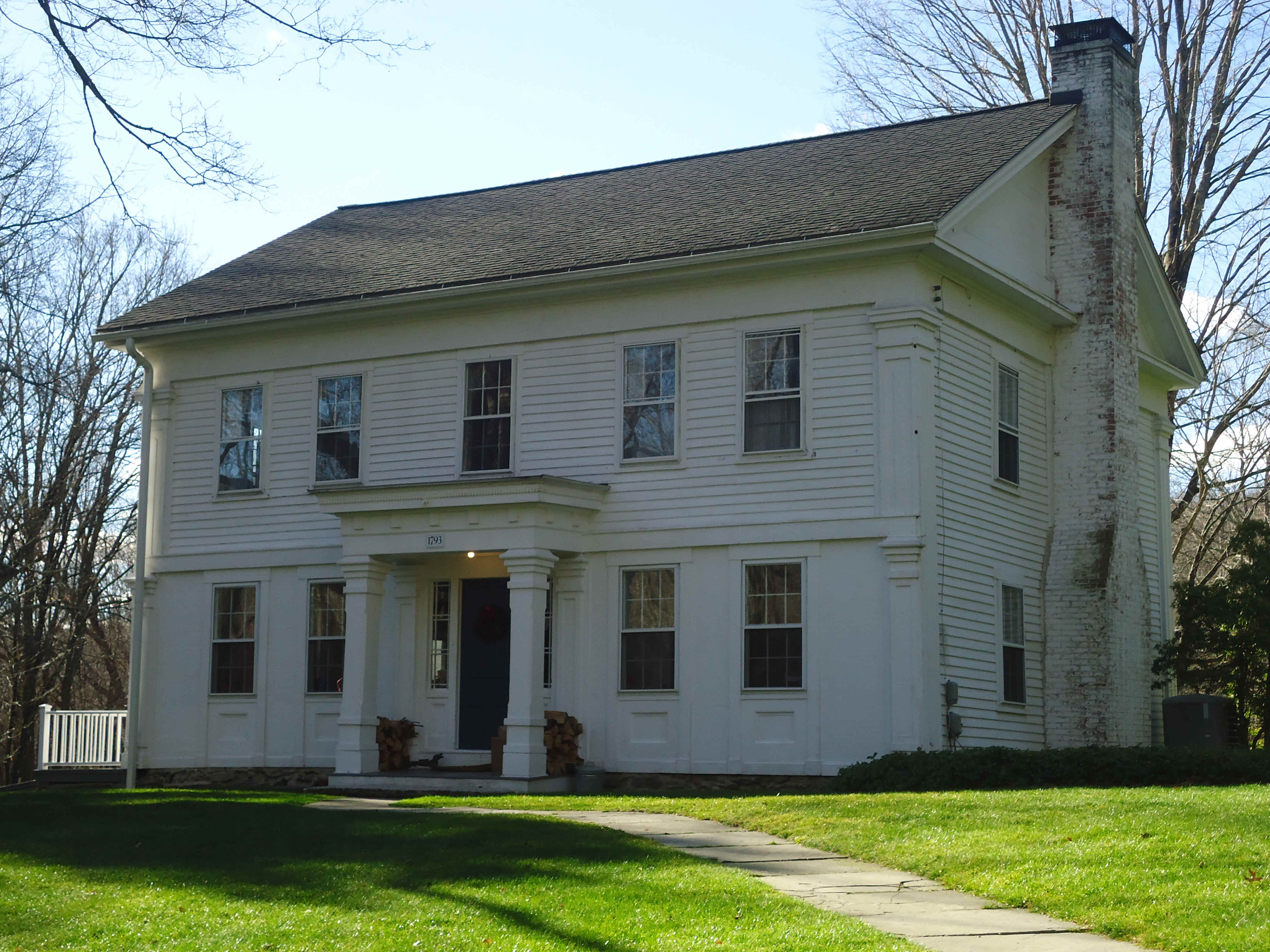 Building photograph for 161 WEWAKA BROOK RD